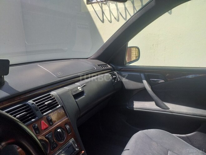 Mercedes E 270 2000, 480,137 km - 2.7 l - Bakı