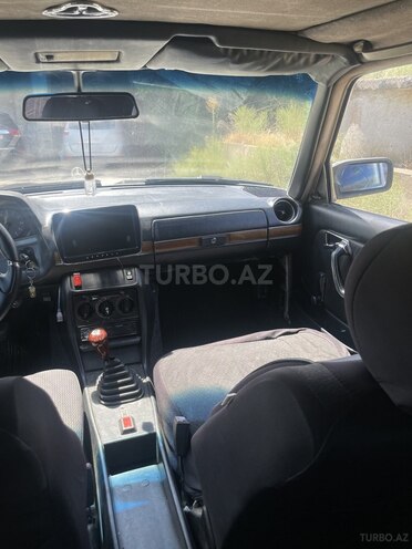 Mercedes E 230 1983, 235,000 km - 2.3 l - Bakı