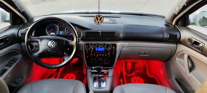 Volkswagen Passat 2004, 282,000 km - 1.8 l - Bakı