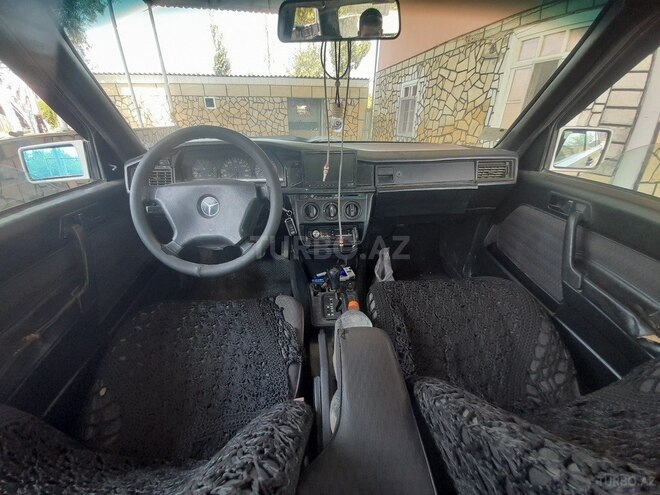 Mercedes 190 1991, 242,000 km - 2.0 л - Şirvan