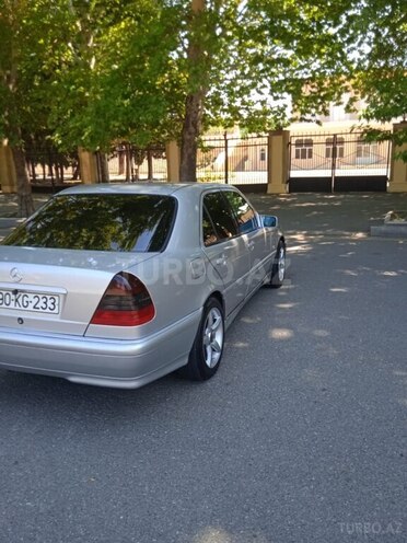 Mercedes C 220 1998, 240,000 km - 2.2 l - Bakı