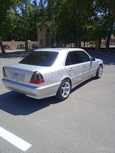 Mercedes C 220 1998, 240,000 km - 2.2 l - Bakı