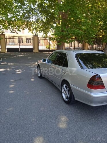 Mercedes C 220 1998, 240,000 km - 2.2 l - Bakı