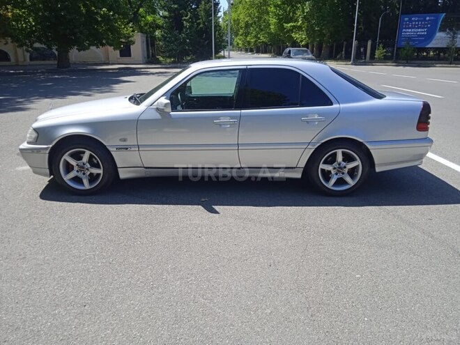 Mercedes C 220 1998, 240,000 km - 2.2 l - Bakı