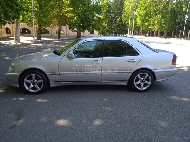Mercedes C 220 1998, 240,000 km - 2.2 l - Bakı