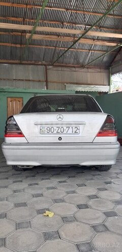 Mercedes C 220 2000, 438,000 km - 2.2 l - Bakı