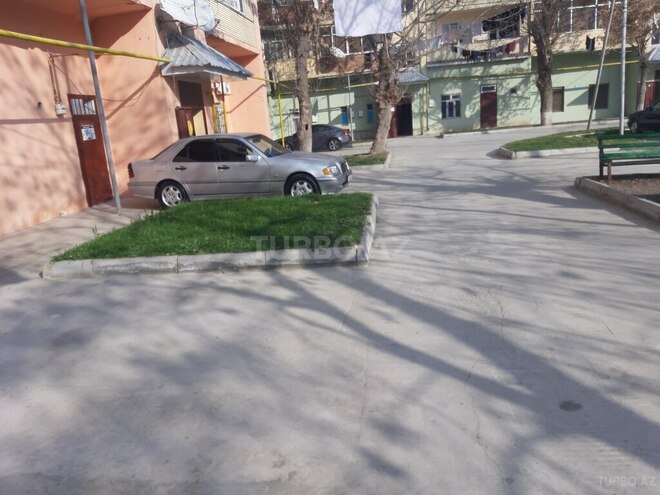Mercedes C 220 2000, 438,000 km - 2.2 l - Bakı