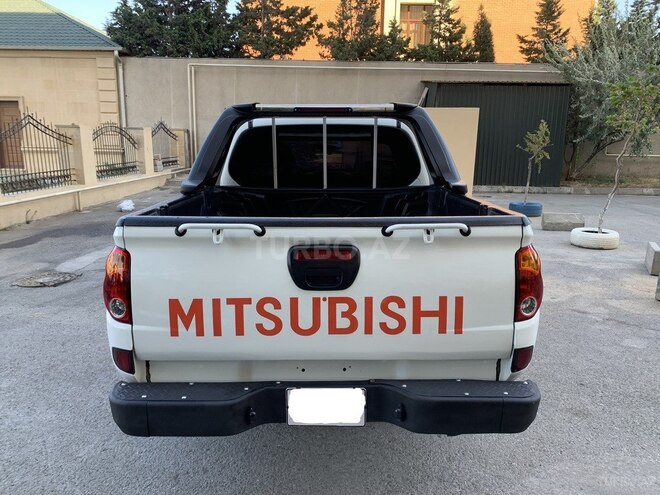 Mitsubishi L200 2014, 165,700 km - 2.5 l - Bakı