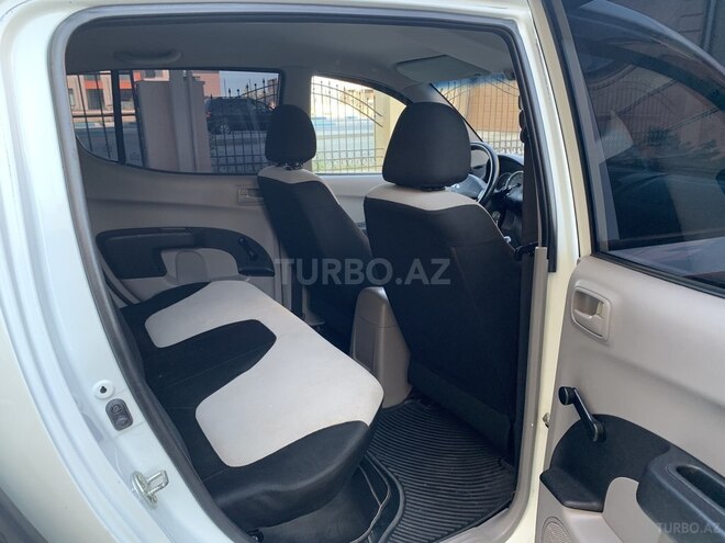 Mitsubishi L200 2014, 165,700 km - 2.5 l - Bakı