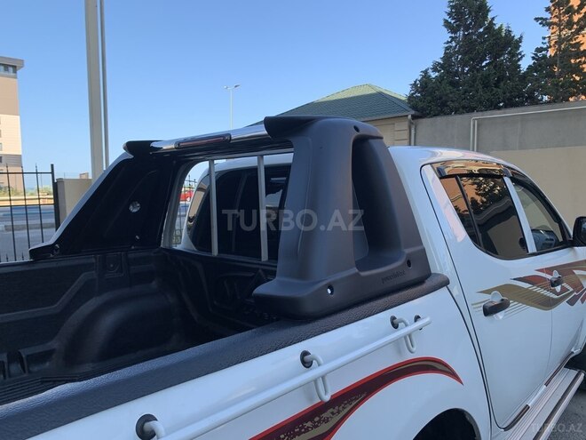 Mitsubishi L200 2014, 165,700 km - 2.5 l - Bakı