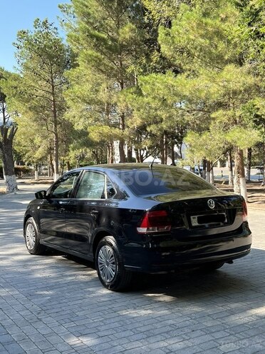 Volkswagen Polo 2015, 200,500 km - 1.6 l - Bakı