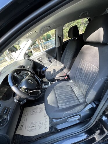 Volkswagen Polo 2015, 200,500 km - 1.6 l - Bakı