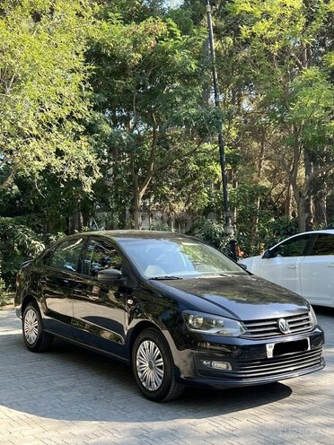 Volkswagen Polo 2015, 200,500 km - 1.6 l - Bakı