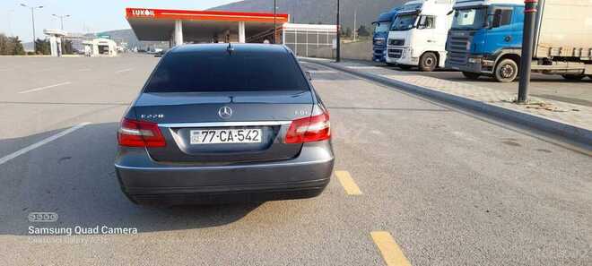 Mercedes E 220 2011, 296,000 km - 2.2 l - Bakı