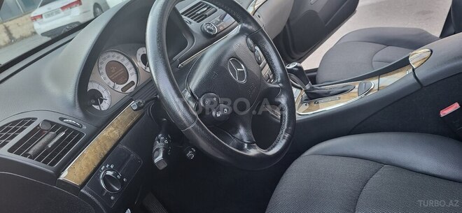 Mercedes E 220 2007, 320,000 km - 2.2 л - Bakı