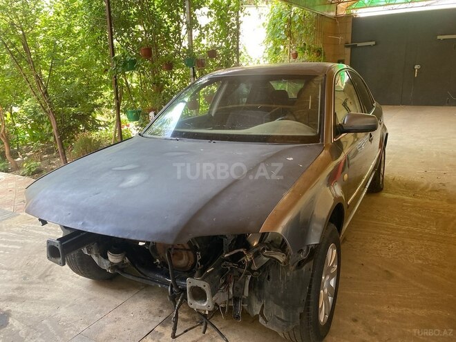 Volkswagen Passat 2001, 259,863 km - 1.8 l - Bakı