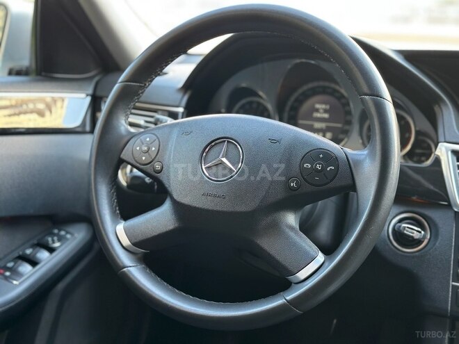 Mercedes E 220 2009, 236,000 km - 2.2 l - Bakı