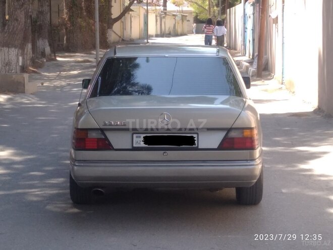 Mercedes E 230 1990, 387,620 km - 2.3 л - Sumqayıt