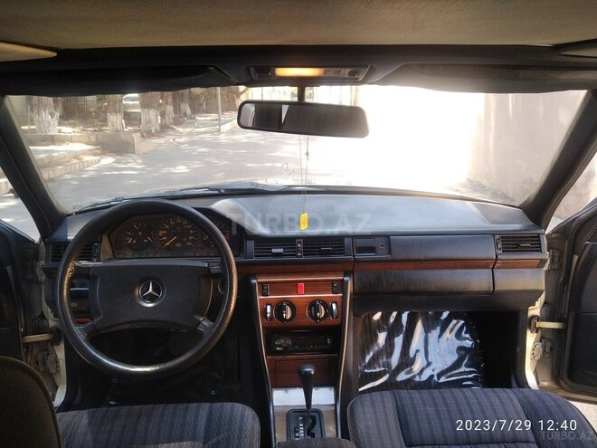 Mercedes E 230 1990, 387,620 km - 2.3 л - Sumqayıt