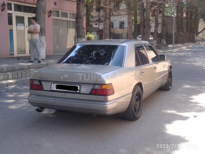 Mercedes E 230 1990, 387,620 km - 2.3 л - Sumqayıt