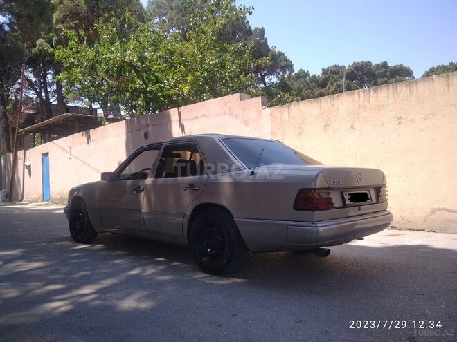 Mercedes E 230 1990, 387,620 km - 2.3 л - Sumqayıt