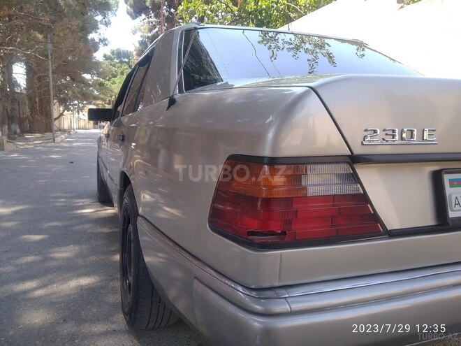 Mercedes E 230 1990, 387,620 km - 2.3 л - Sumqayıt