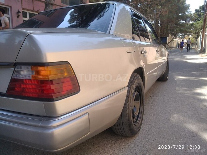 Mercedes E 230 1990, 387,620 km - 2.3 л - Sumqayıt