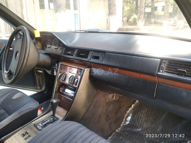 Mercedes E 230 1990, 387,620 km - 2.3 л - Sumqayıt