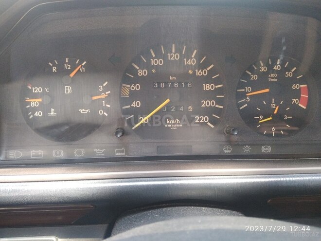 Mercedes E 230 1990, 387,620 km - 2.3 л - Sumqayıt