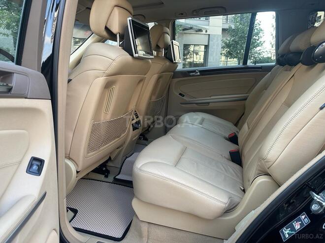 Mercedes GL 550 2009, 135,000 km - 5.5 l - Bakı