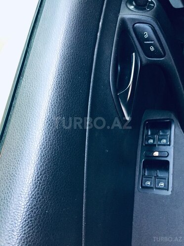Volkswagen Polo 2019, 214,000 km - 1.6 l - Bakı