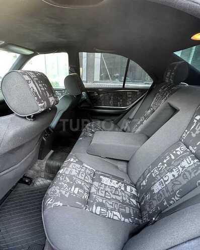 Mercedes E 220 1998, 325,000 km - 2.2 l - Bakı