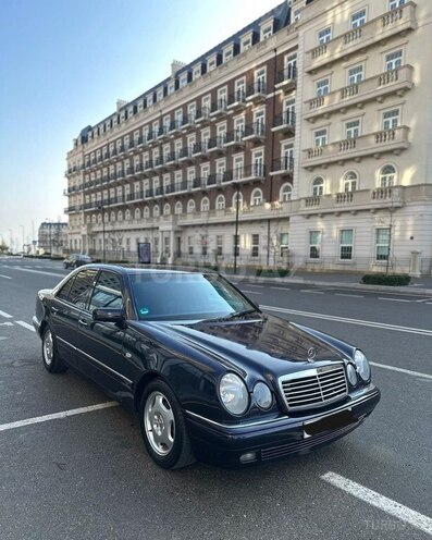 Mercedes E 220 1998, 325,000 km - 2.2 l - Bakı