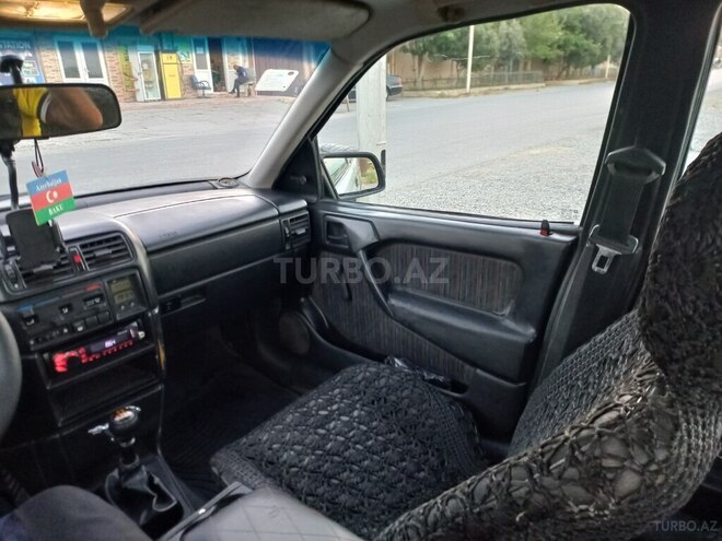 Opel Vectra 1994, 667,324 km - 1.6 л - Bakı