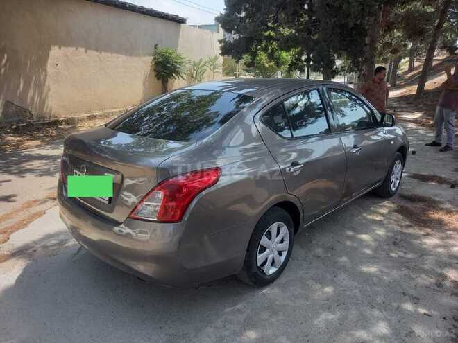 Nissan Sunny 2014, 240,000 km - 1.5 l - Bakı
