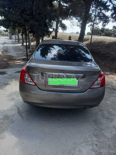 Nissan Sunny 2014, 240,000 km - 1.5 l - Bakı
