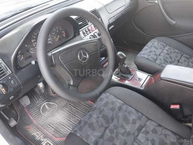 Mercedes C 200 2000, 242,342 km - 2.0 l - Mingəçevir