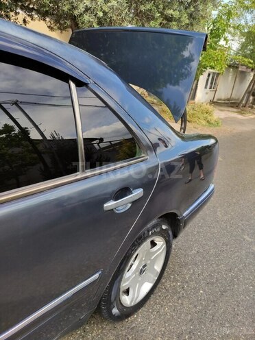 Mercedes E 200 1997, 40,000 km - 2.0 l - Bakı