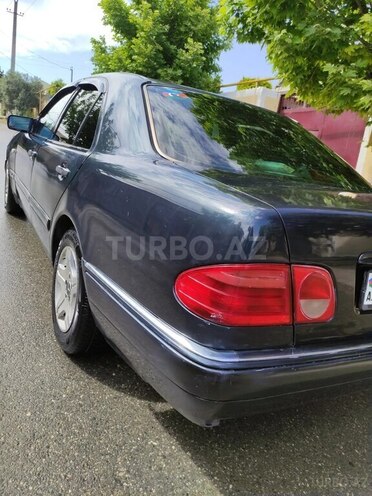 Mercedes E 200 1997, 40,000 km - 2.0 l - Bakı