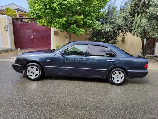 Mercedes E 200 1997, 40,000 km - 2.0 l - Bakı