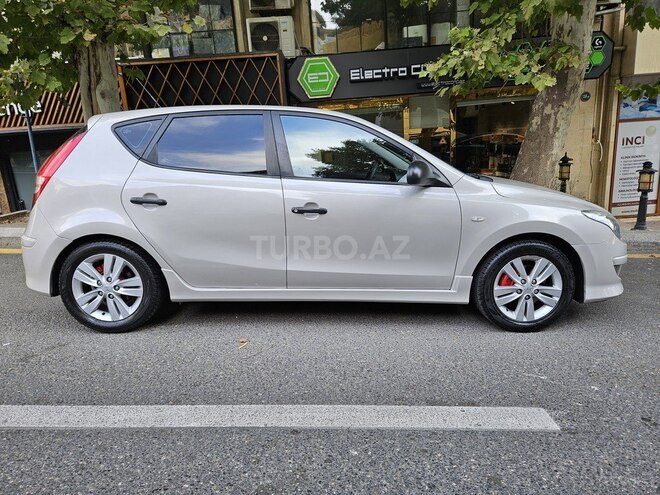 Hyundai i30 2010, 223,800 km - 1.4 l - Bakı