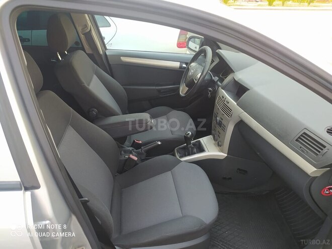 Opel Astra 2008, 260,000 km - 1.4 l - Bakı