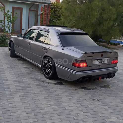 Mercedes E 280 1995, 300,000 km - 2.8 l - Bakı