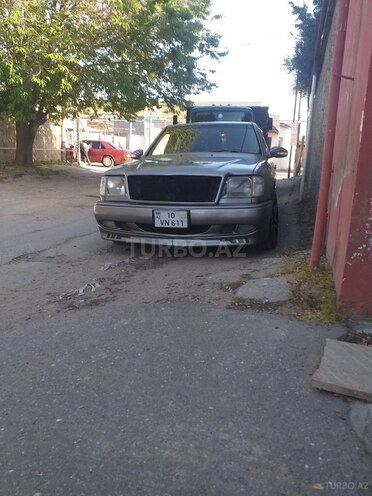 Mercedes E 280 1995, 300,000 km - 2.8 l - Bakı
