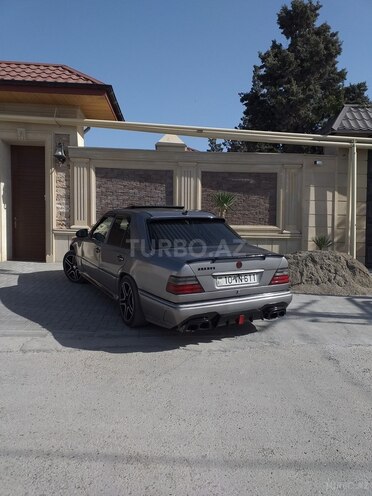 Mercedes E 280 1995, 300,000 km - 2.8 l - Bakı