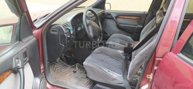 Opel Vectra 1995, 285,000 km - 1.8 l - Gəncə