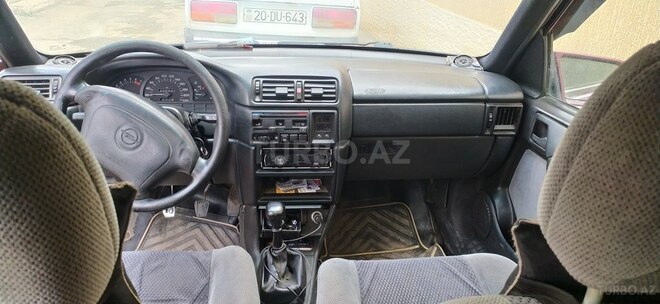 Opel Vectra 1995, 285,000 km - 1.8 l - Gəncə