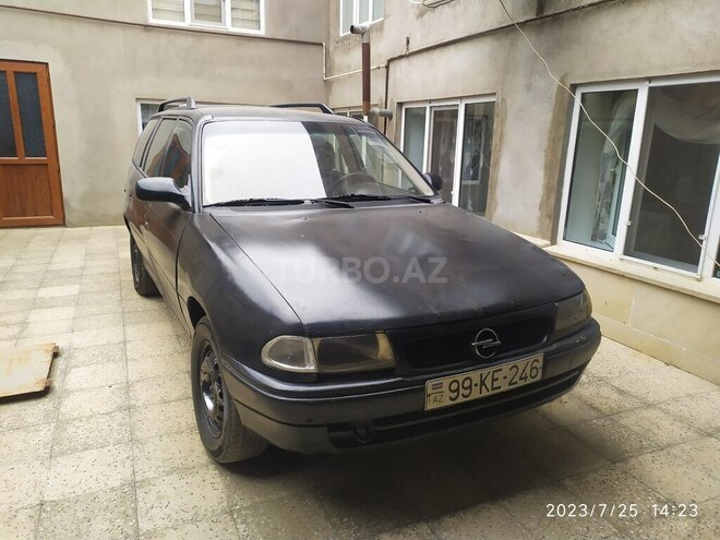 Opel Astra 1996, 268,000 km - 1.6 l - Quba
