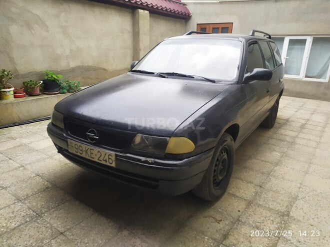 Opel Astra 1996, 268,000 km - 1.6 l - Quba