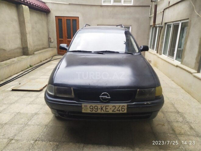Opel Astra 1996, 268,000 km - 1.6 l - Quba